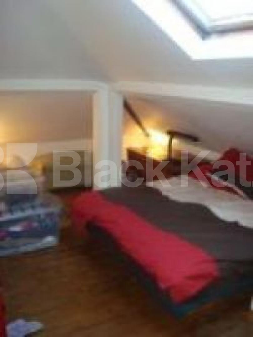 			2 Bedroom, 1 bath, 1 reception Terraced House			 Yerbury Road, Tufnell park